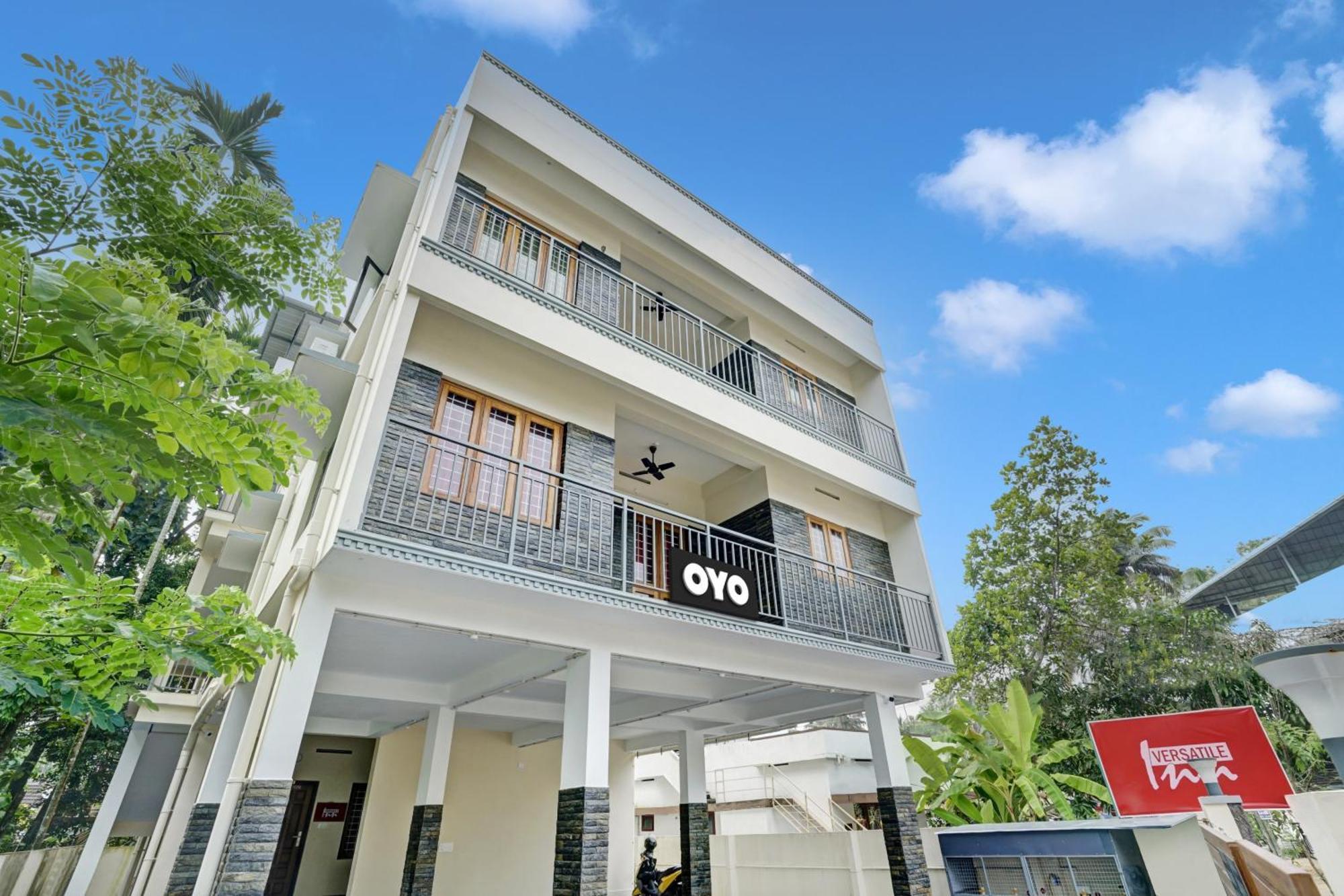 Hotel O Versatile Inn Kochi Exterior photo